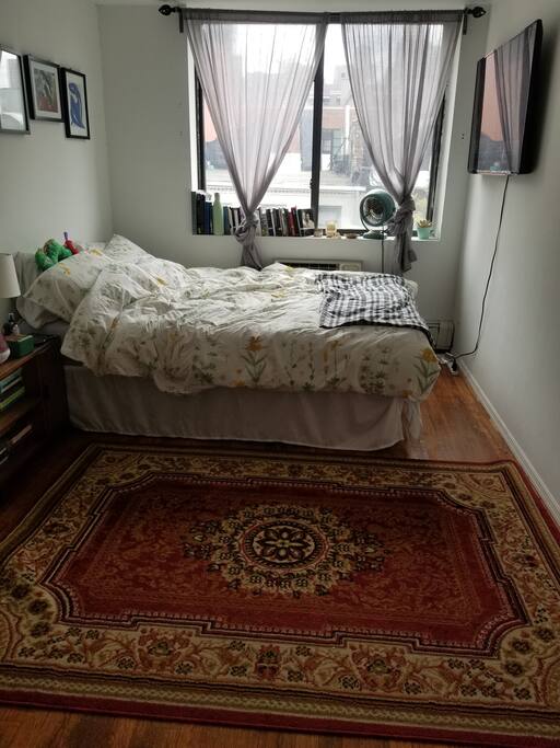 Queen Sized Bed - AC Unit/Large Window