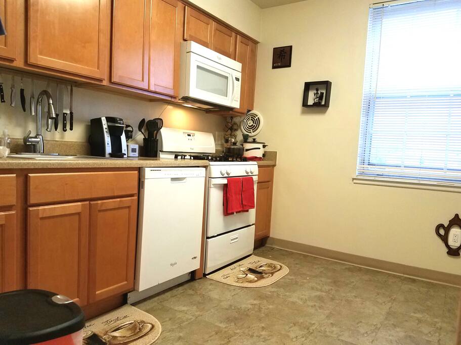 Full kitchen