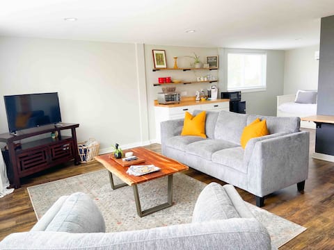 Modern Farmhouse with Comfort, Style and a VIEW