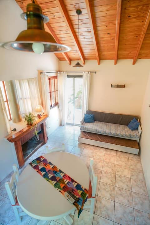 Anuncio de Airbnb popular: Mountain, Yoga & Wellness Bungalow I en Departamento Luján De Cuyo