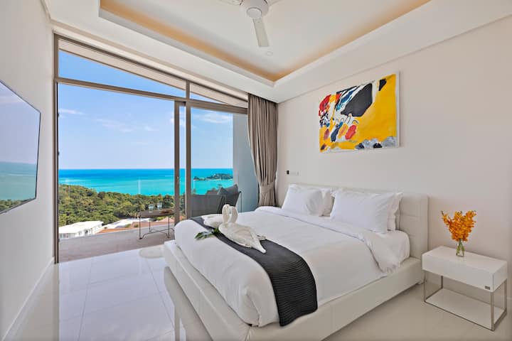 Dormitorio 2 con vistas completas al mar.