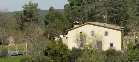 Shtëpi fermë ngjitur me Girona