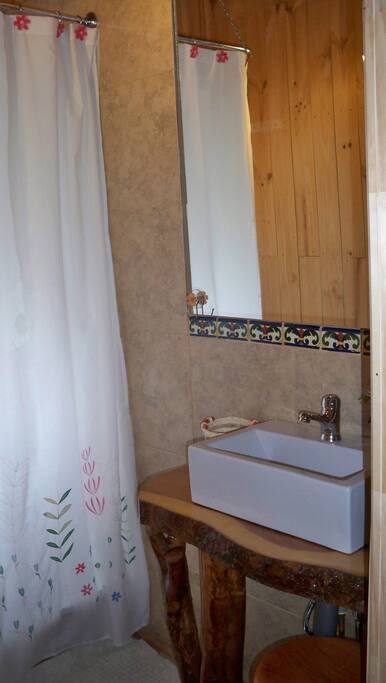 nuevo baño para la habitación triple