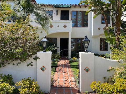 Charming Coronado Villa near Hotel Del and beach