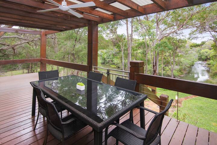 Wilyabrup River Retreat- Flutes Estate, Marg River gallery image 4