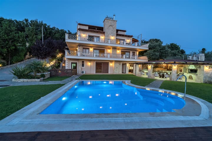Villa Zeus with private pool – Special Offer!