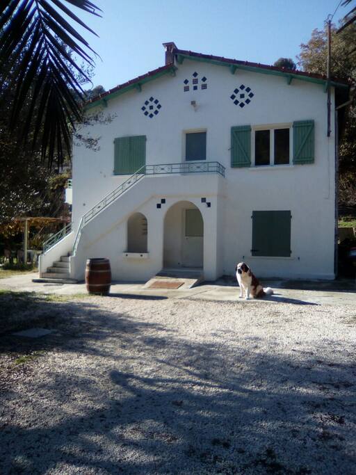 Façade avant.