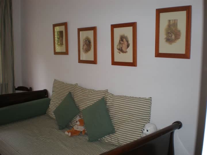 Стая 3 с легло тип сандвич на открито 