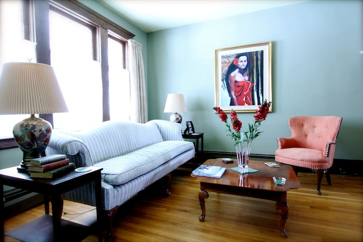 Historic Arts & Crafts: Rose Room