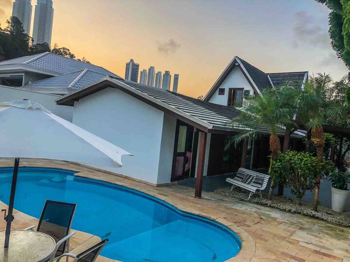 A beautiful cottage in Balneario Camboriú