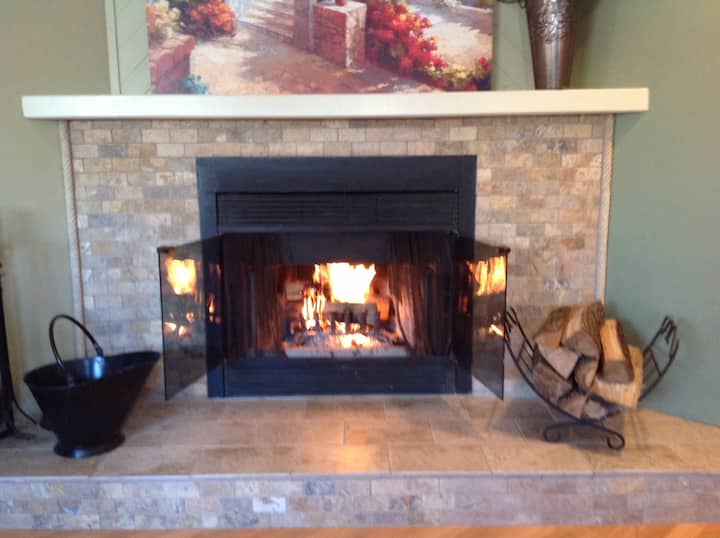 Shepherds Knoll Furnished 2br/2ba Monthly Rental - Kingston, NY