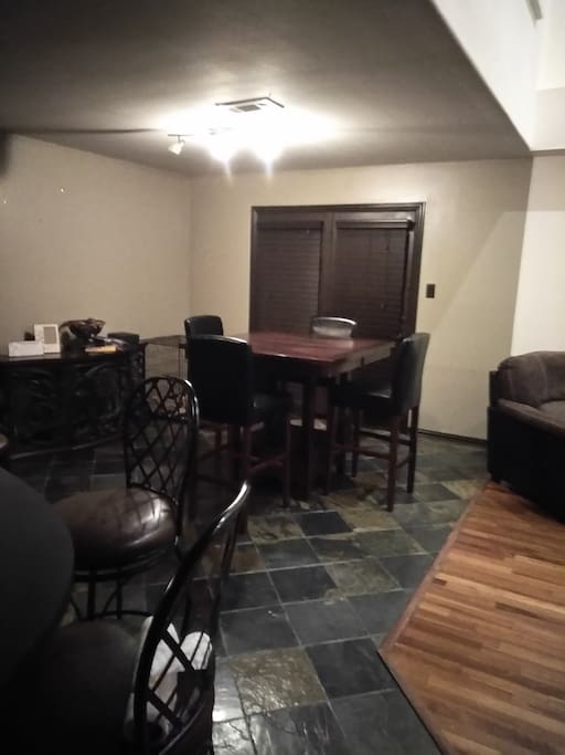 Kitchen (eat area)