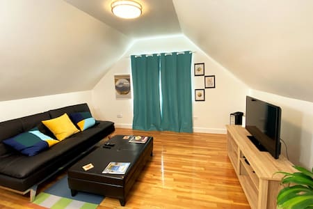 Two Bedroom Suite - half mile walk to Tacoma Dome