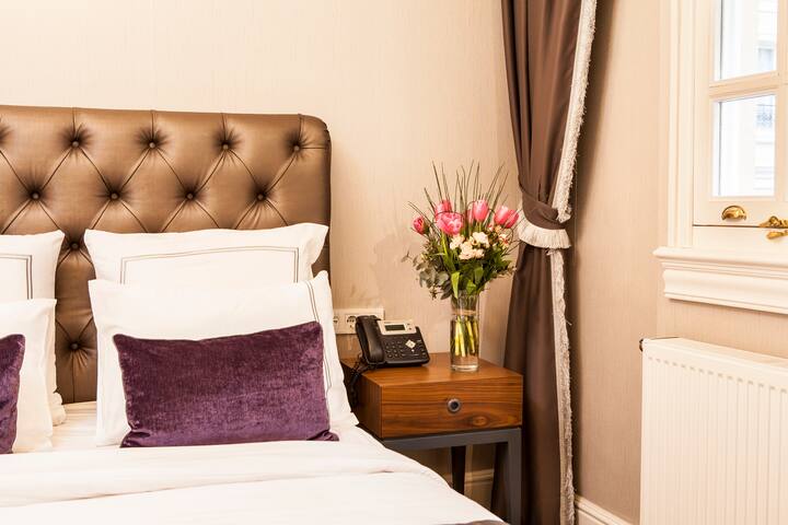 Deluxe Two Bedroom Apartment Pera Flats gallery image 5