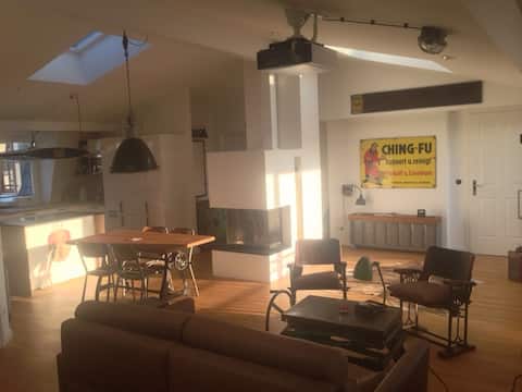 Successful Airbnb property: Loft DT apartment "Industrial Style" in Thalkirchen