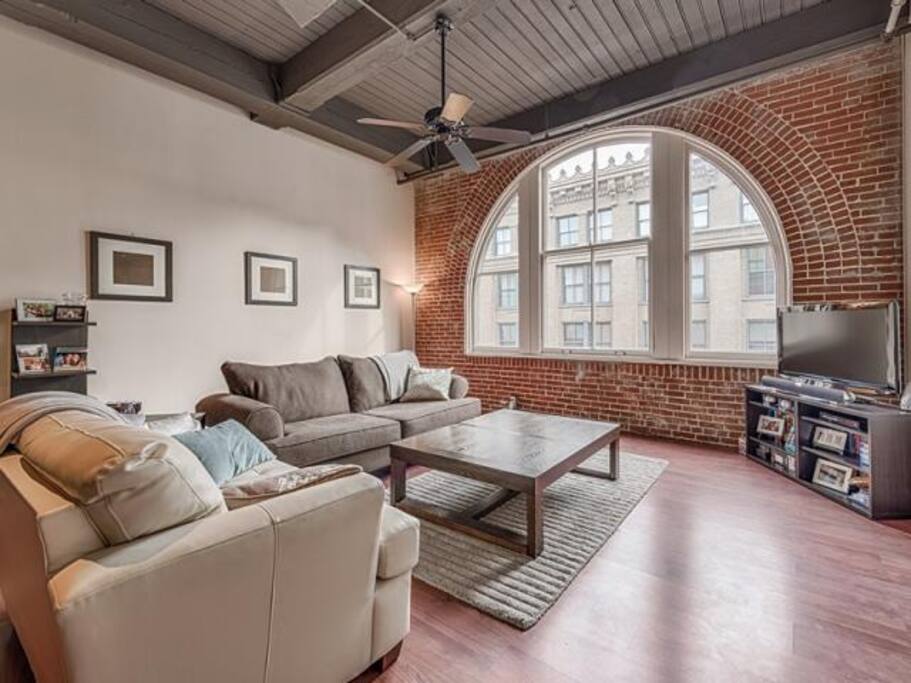 Top 100 Airbnb Rentals 2017 in Saint Louis, Missouri