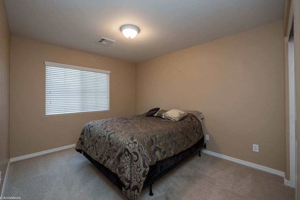 queen size Tempur-Pedic bed