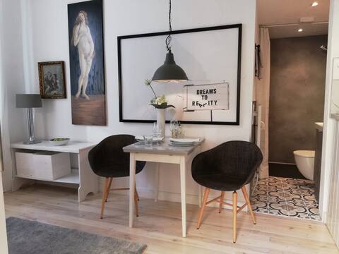 Cosy apartment with views of the countryside