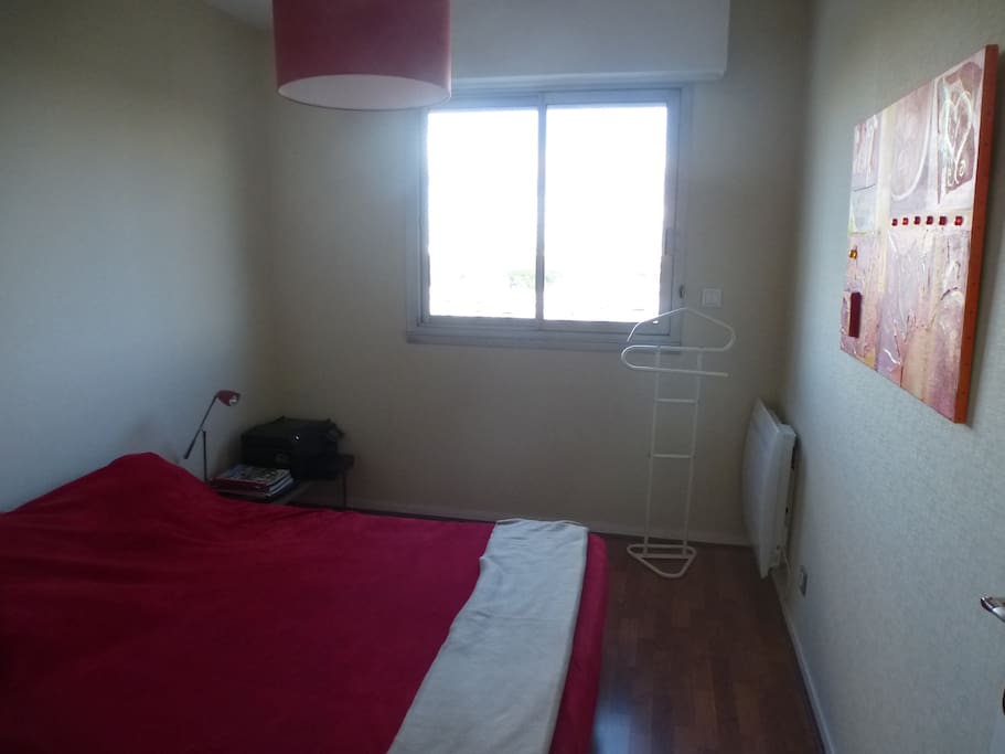 la chambre 2 et la vue sur Bordeaux