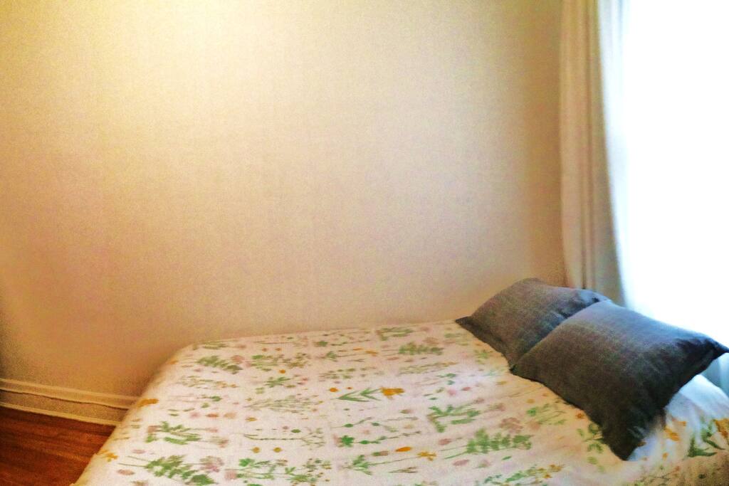 Chambre lit queen
