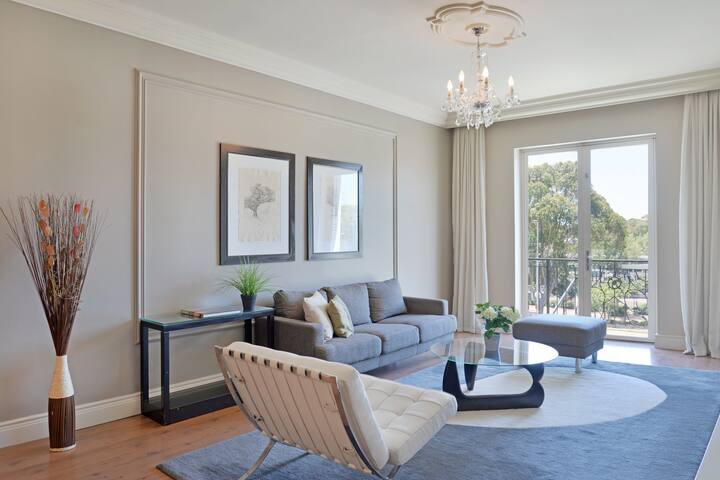 204 – 2BDR Apartment close to V&A gallery image 2