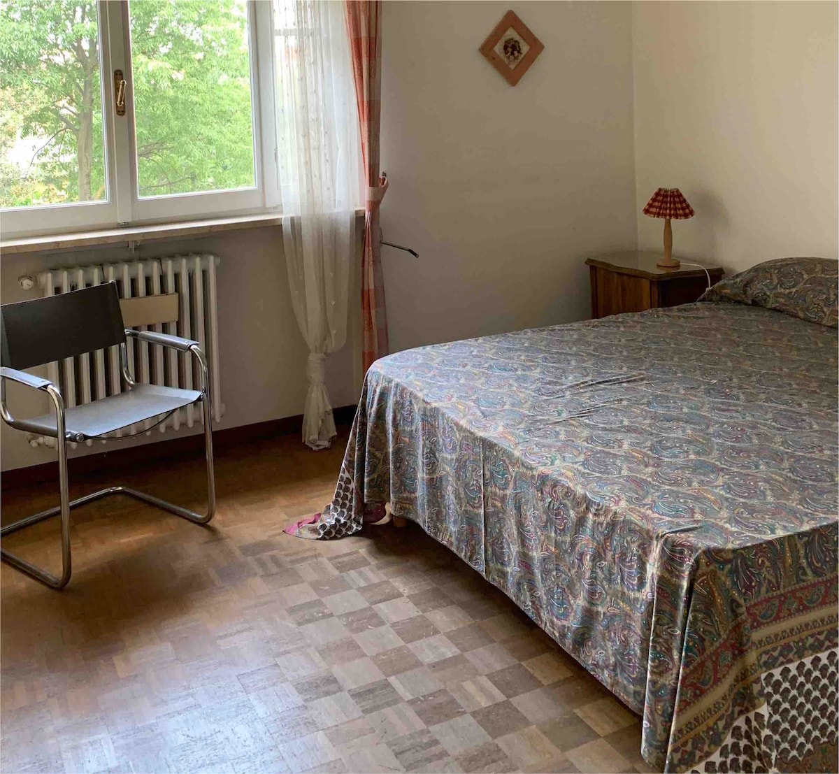 מצלמה מטרימונלית של בורגונדי 