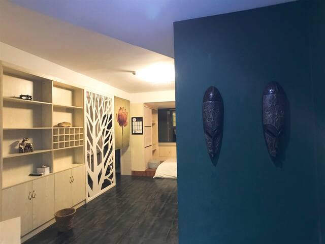 梓山湖畔榻榻米一居室万达海洋城对面