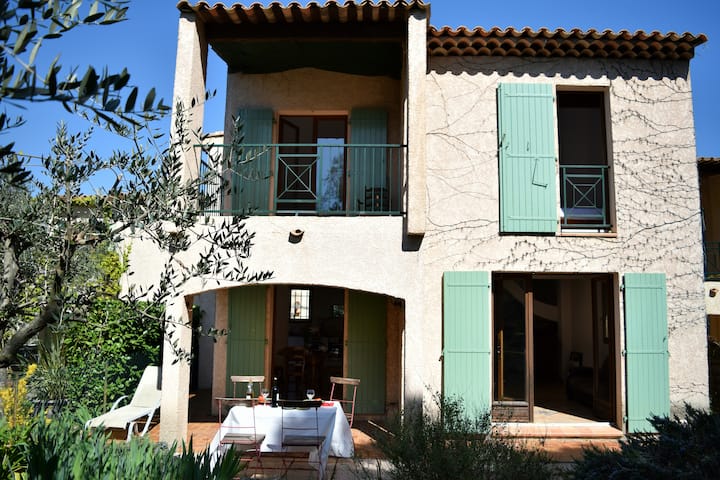 Charming Villa In Small Domain With Pool - Costa Azul