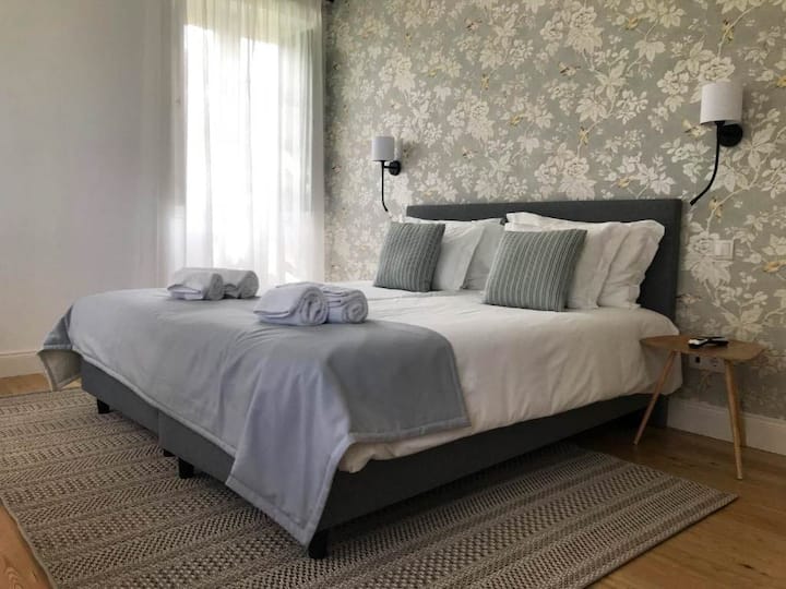 Casa Oliveira Esmeraldo
Casa da Torre
חדר שינה עם נוף