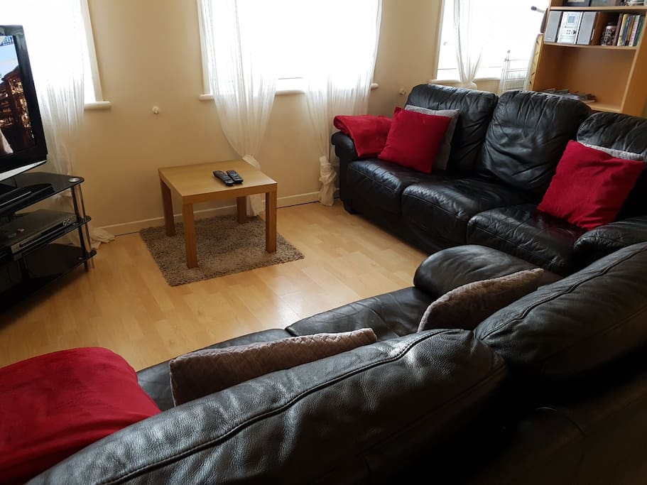 Sitting/TV area