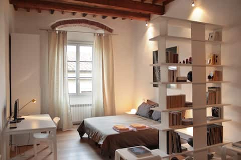 Successful Airbnb property: The Song Book in Arezzo