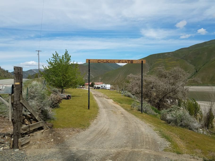 Entrance off Snake River Road coming form Huntington