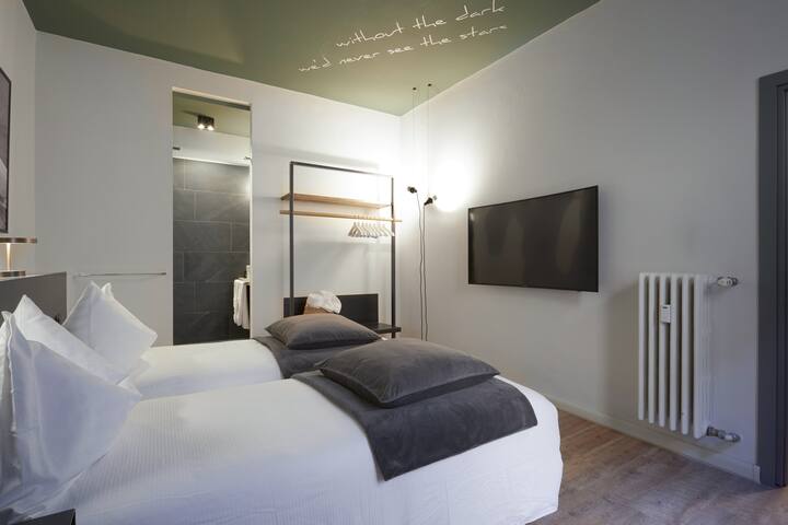 MDR Duomo Green Apartment gallery image 2