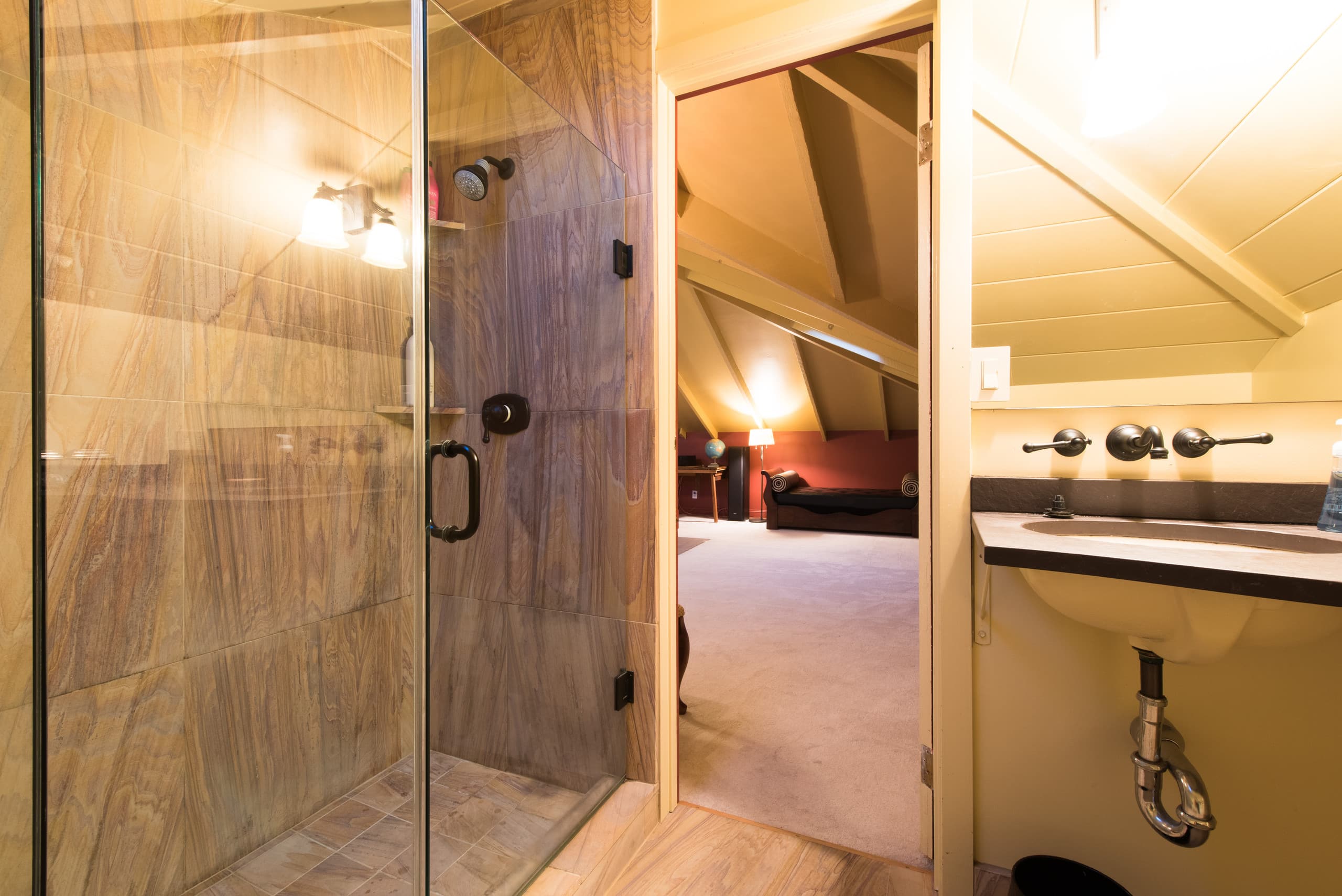 Home in San Francisco · ★4.96 · 6 bedrooms · 8 beds · 4.5 baths - Image 38