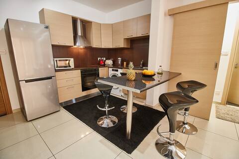 Lux Stylish Lounge & Business 1Bd WiFi/TV