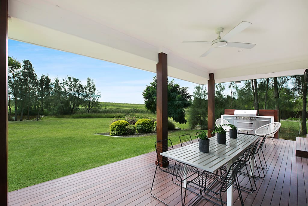 Covered alfresco and BBQ