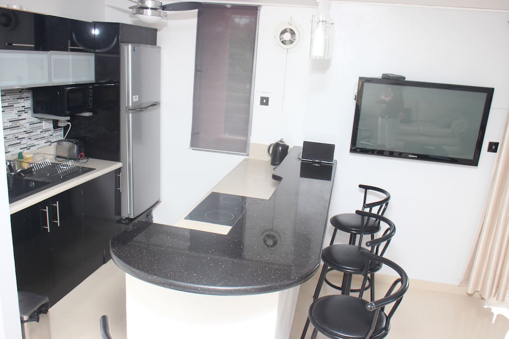 Kitchen with breakfast bar