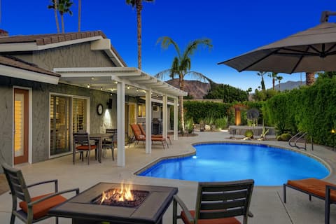 Stunning Palm Springs Home + Resort Style Pool/Spa