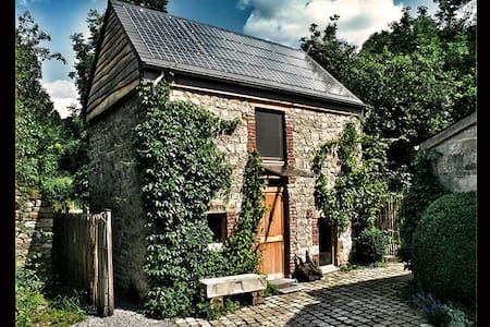 Romantisch vakantiehuisje bij rivier nabij Durbuy