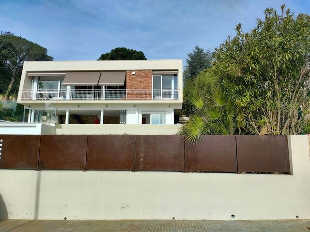 Magnifique villa vue mer à 1km des plages gallery image 2