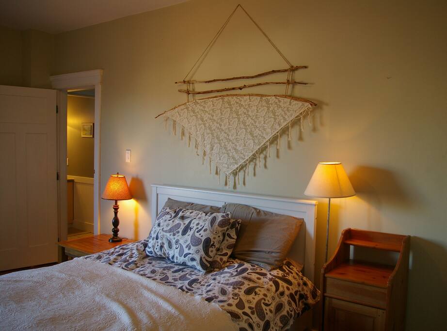 Bedroom with Queen sized bed.