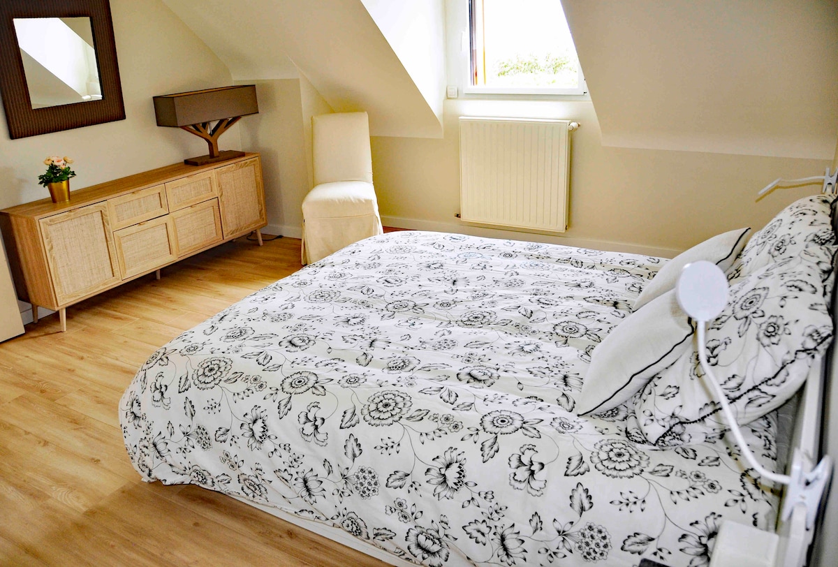 Una de las habitaciones de arriba 