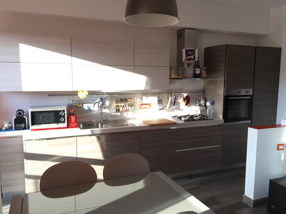 Kitchen and kitchen table