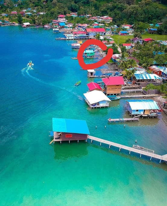 Casa Takalua is circled in red. The white roof below is the restaurant where breakfast is included.