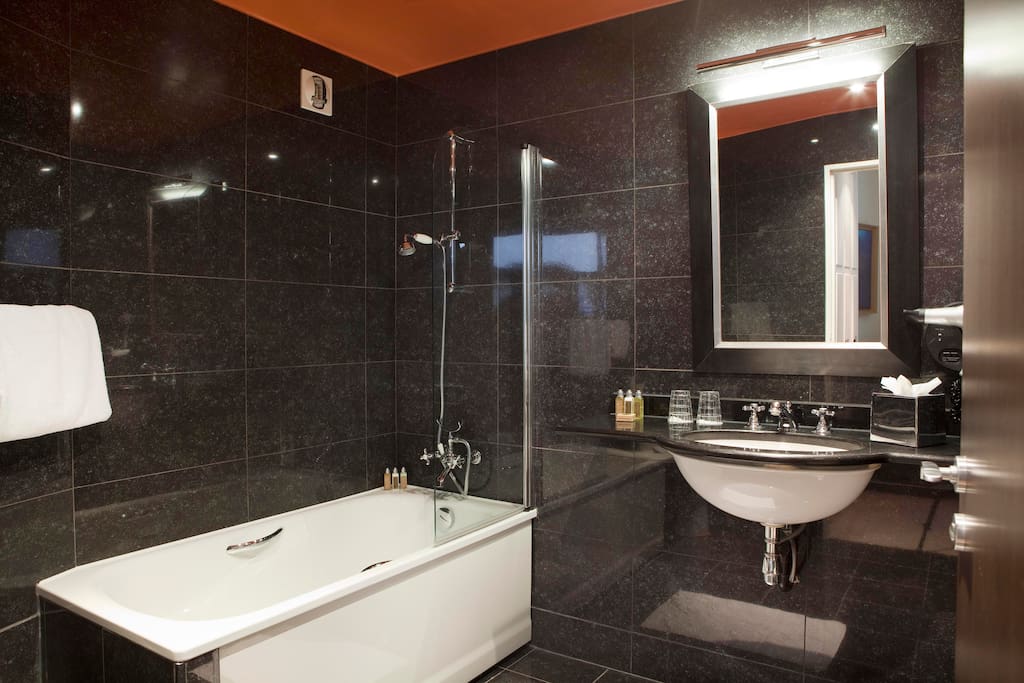 Salle de Bain / Bathroom