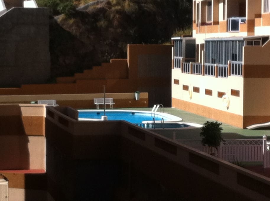 disponibilidad para uso de piscina, siempre con mantenimiento al día