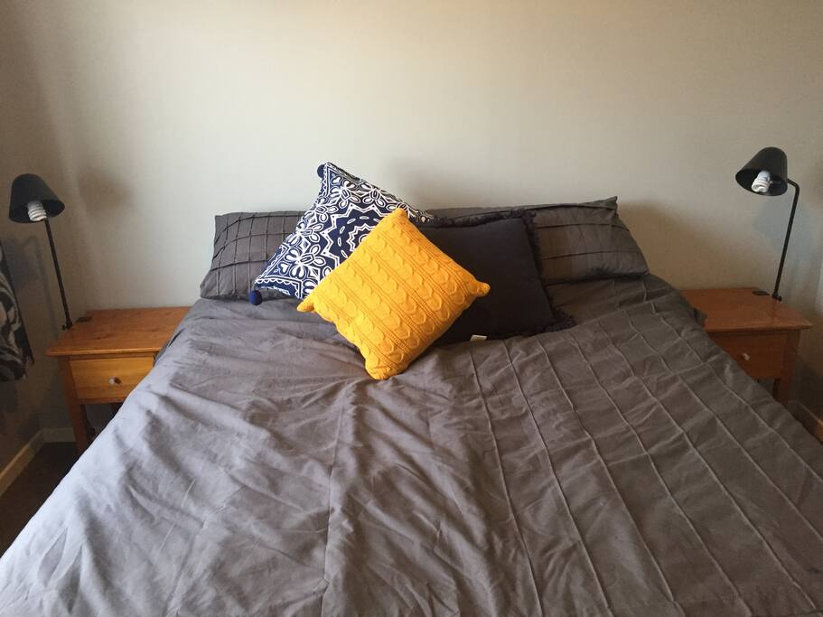 Guest bedroom