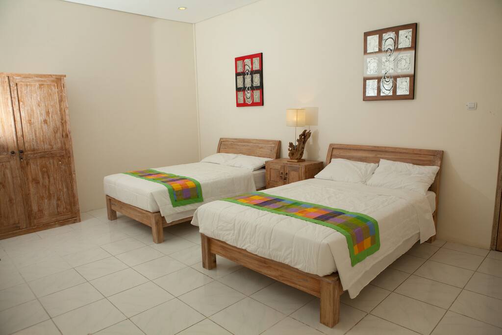 single twin bedroom