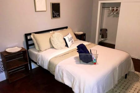 The "No"tel - near Deering Center