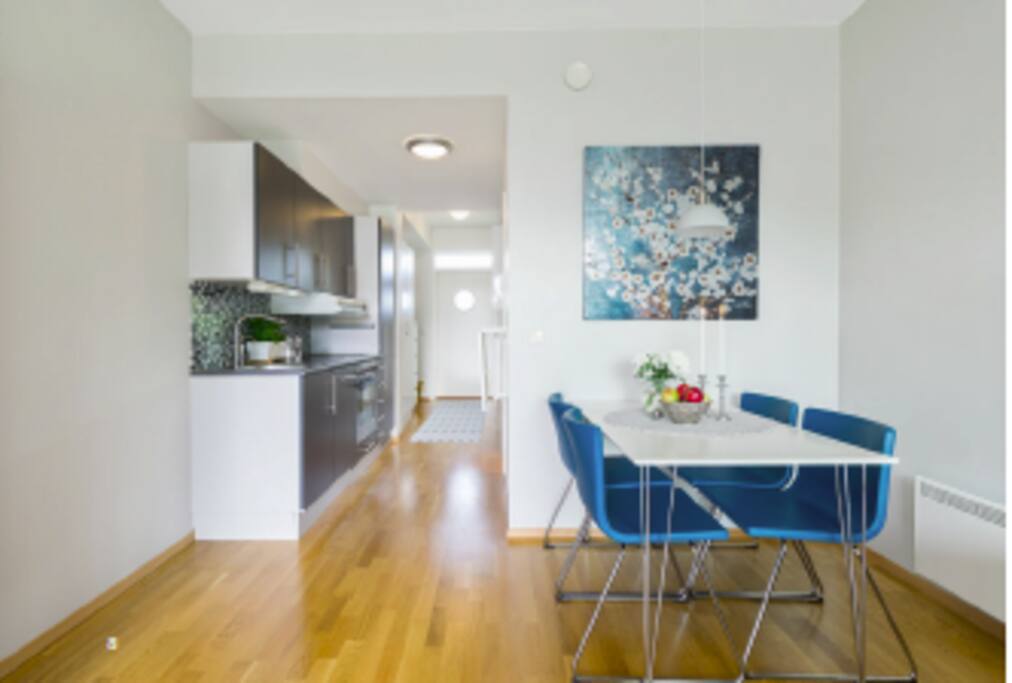 Kitchen w.dishwasher & dining area